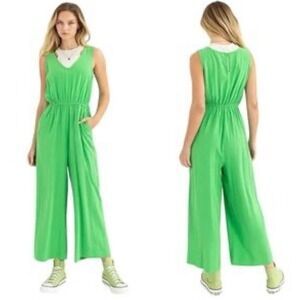 Double Zero Green Wide Leg Jumpsuit Elastic Waist V-Neck Size M